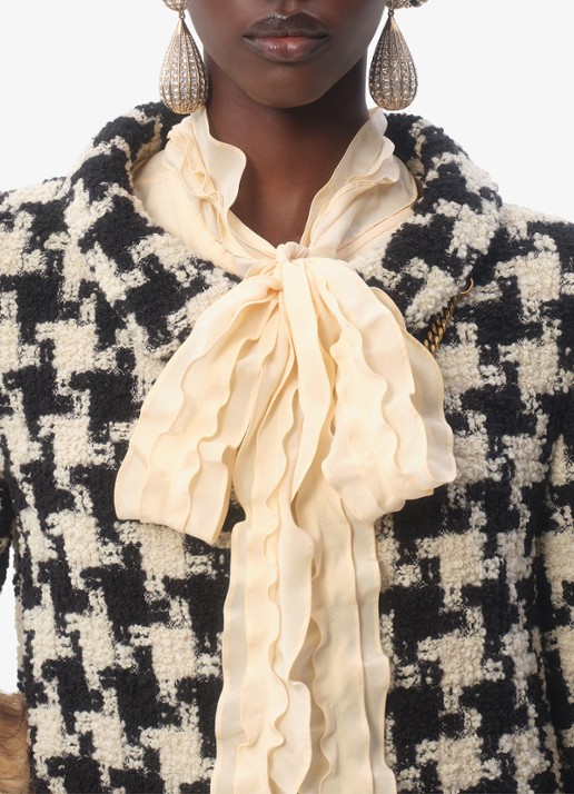 Valentino Garavani Blouse van zijde met strikkraag - detail 3 ivoor