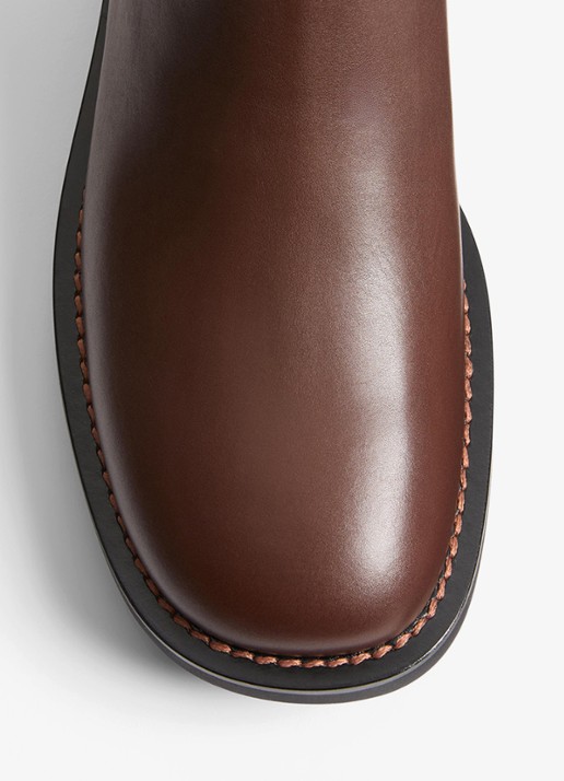 Valentino Garavani Chelsea boot van kalfsleer - detail 4 donkerbruin