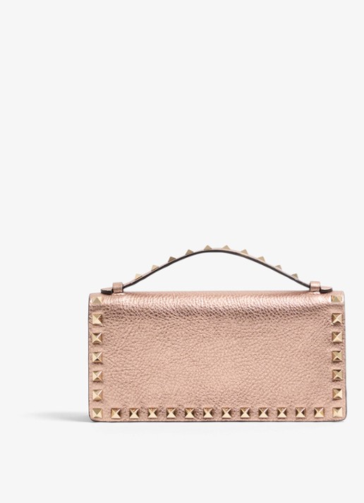 Valentino Garavani Clutch van kalfsleer met metallic finish en studs - achterkant 3 brons