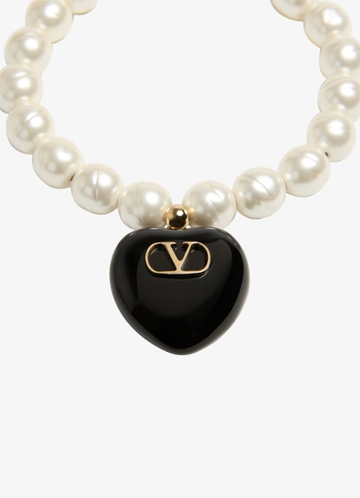 Valentino Garavani Coeur Royal parelarmband met hanger - detail zwart