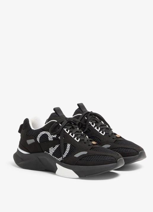 Valentino Garavani Demivee sneaker met suède details - detail zwart