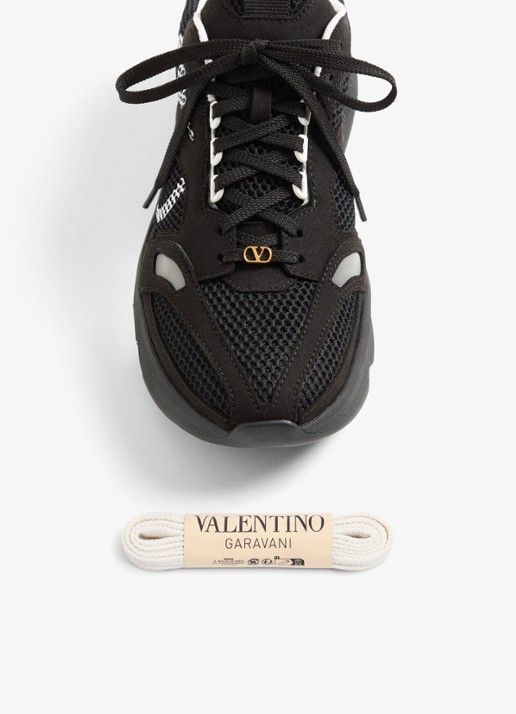 Valentino Garavani Demivee sneaker met suède details - detail 3 zwart