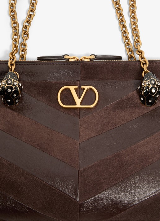 Valentino Garavani Medium schoudertas van lamsleer - detail 3 donkerbruin