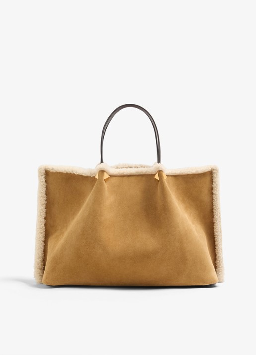 Valentino Garavani Medium shopper van kalfssuède met schapenvacht - achterkant 4 camel