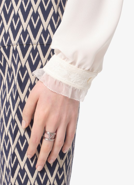 Valentino Garavani Ovalette ring met logo - voorkant 5 zilver