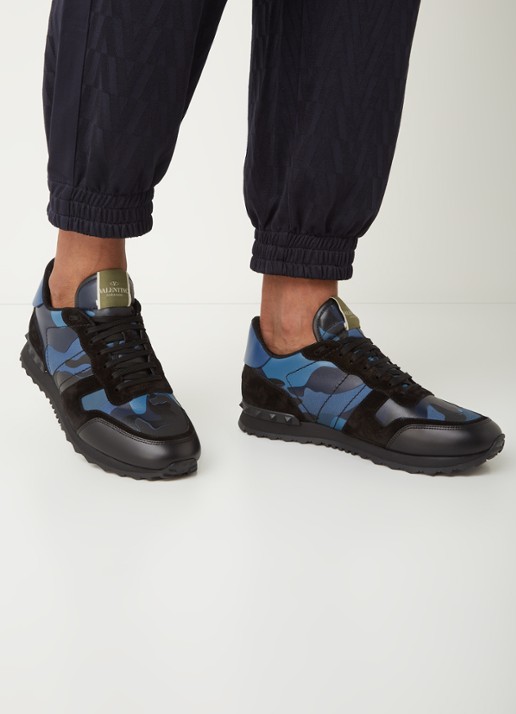 Valentino Garavani Rockrunner sneaker van leer met suède details - voorkant 2 blauw