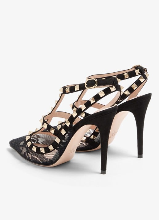 Valentino Garavani Rockstud sandalette van geitensuède met kant - achterkant zwart