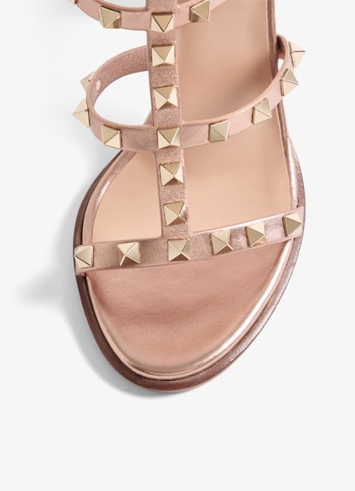 Valentino Garavani Rockstud sandalette van kalfsleer met studs - detail 5 oudroze