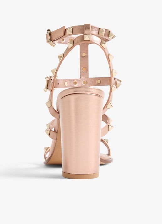 Valentino Garavani Rockstud sandalette van kalfsleer met studs - detail 6 oudroze