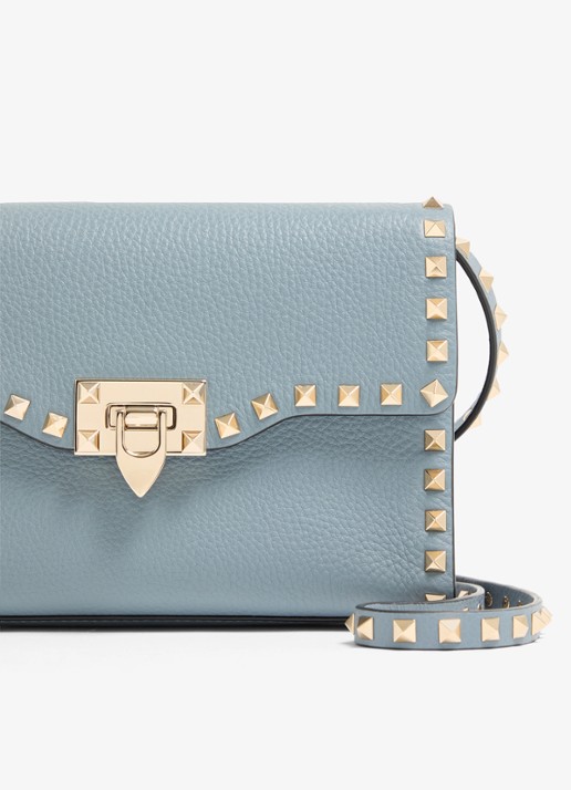 Valentino Garavani Rockstud Small crossbodytas van kalfsleer met studs - detail 4 blauwgrijs