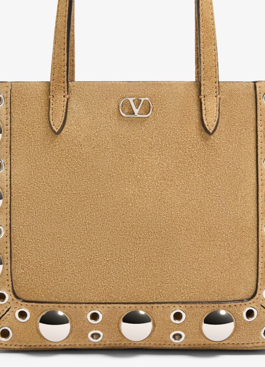 Valentino Garavani Shopper van suède met studs - detail 2 beige