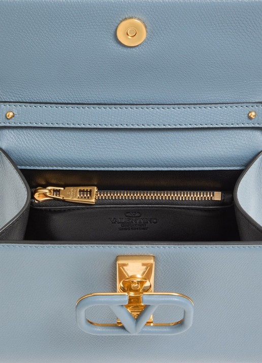 Valentino Garavani Small handtas van kalfsleer - detail 4 blauwgrijs