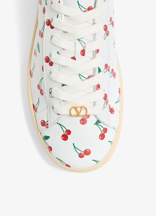 Valentino Garavani Sneaker van kalfsleer met print - detail 4 wit