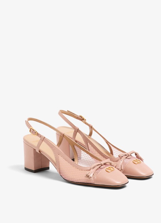 Valentino Garavani Valet Du Roi slingback van geitenleer met mesh details - voorkant 6 oudroze
