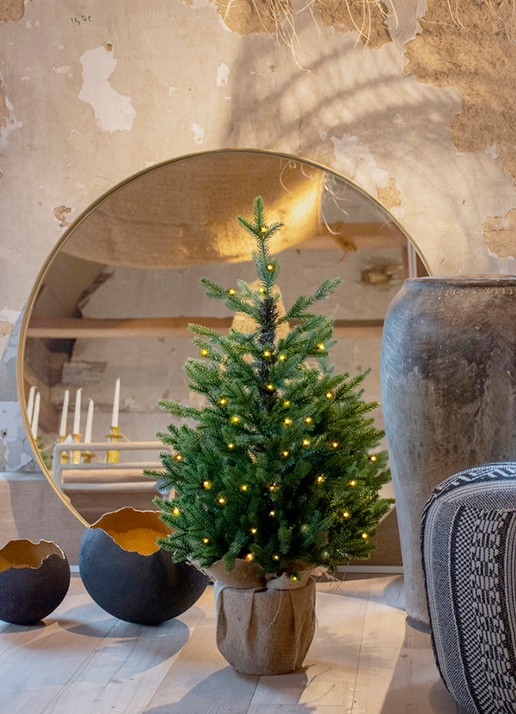 Van Der Gucht Detroit kunstkerstboom met LED verlichting 75 cm - voorkant 2 donkergroen
