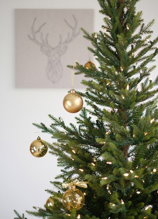 Van Der Gucht Sami Mountain Spruce kunstkerstboom met LED verlichting 213 cm  - detail 3 groen