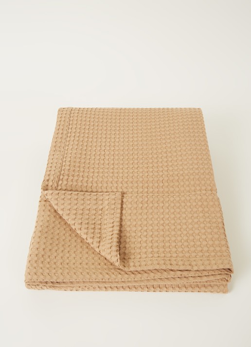 Vandyck Home 71 bedsprei 160 x 250 cm - voorkant 2 camel