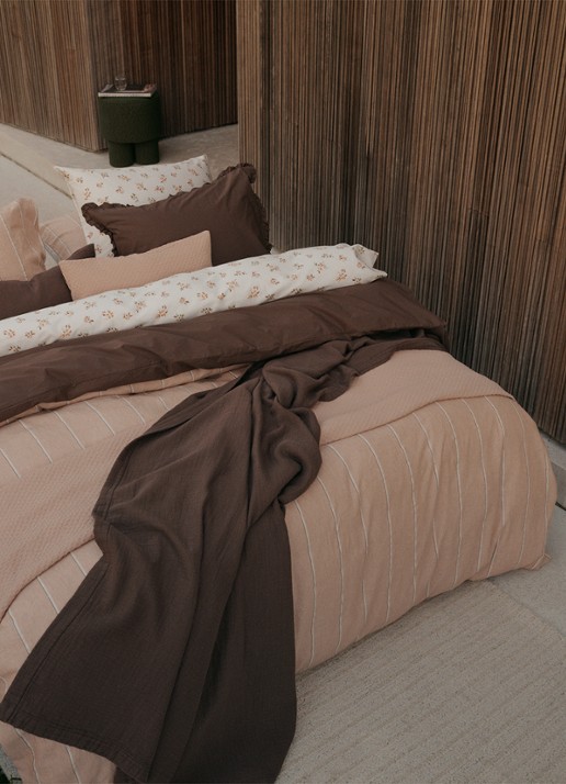 Vandyck Pure Linea dekbedovertrekset 210TC - inclusief kussenslopen - voorkant 4 zalmroze