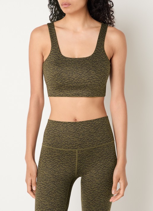 Varley FreeSoft Cori sport bh met light support - detail mosgroen