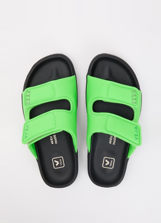 Veja Etna slipper van leer met logo - detail 2 neongroen