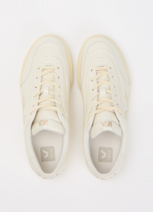 Veja Panenka sneaker van leer met lakfinish  - detail 4 gebroken wit