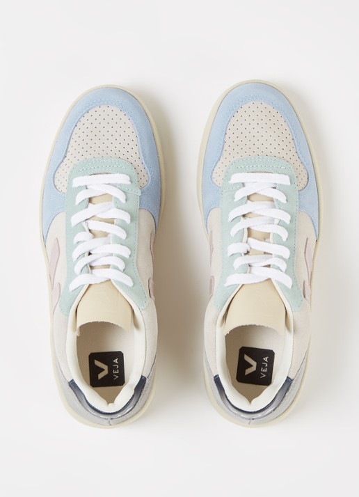 Veja V-10 sneaker met suède details - detail 3 lichtblauw