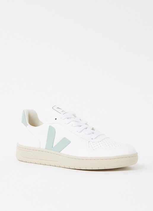 Veja V-10 sneaker met suède details - voorkant lindegroen