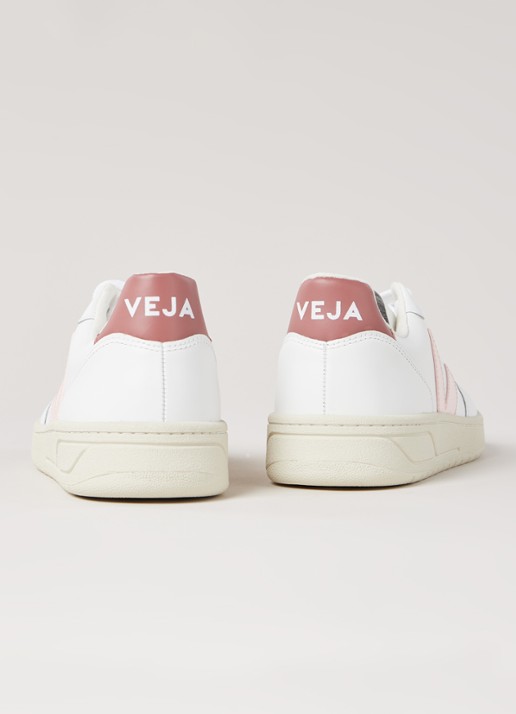 Veja V-10 sneaker van leer - detail melk