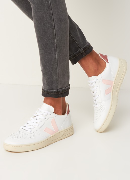 Veja V-10 sneaker van leer - voorkant 5 melk