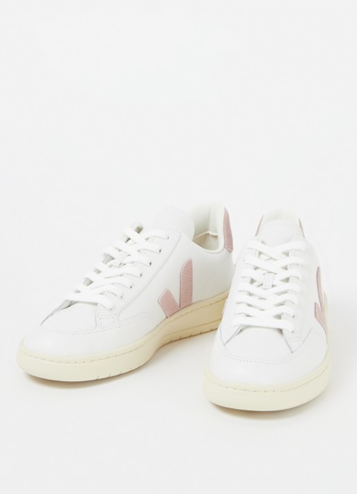 Veja V-12 sneaker van leer met suède details - detail 4 roze