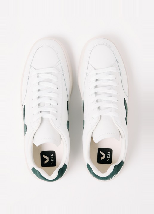 Veja V-12 sneaker van leer met suède details - detail 5 groen