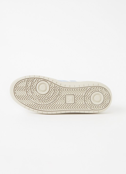 Veja V-12 sneaker van leer met suède details - detail 4 lichtblauw