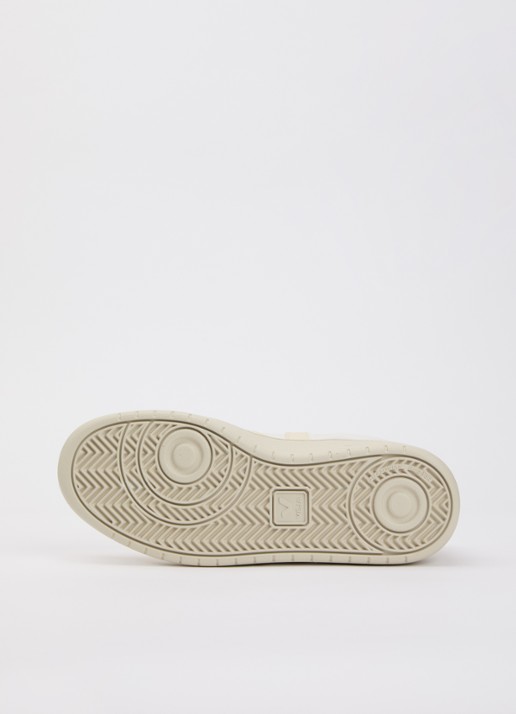 Veja V-90 sneaker van leer met metallic finish - detail 5 goud