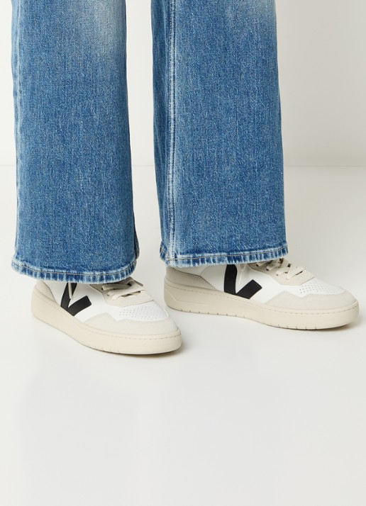 Veja V-90 sneaker van leer met suède details - voorkant 6 wit