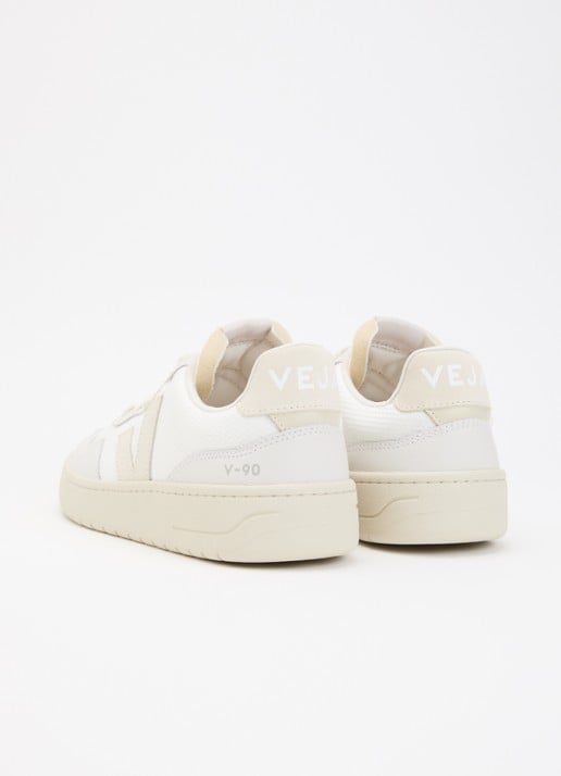 Veja V-90 sneaker van mesh met details van leer en suède - achterkant gebroken wit