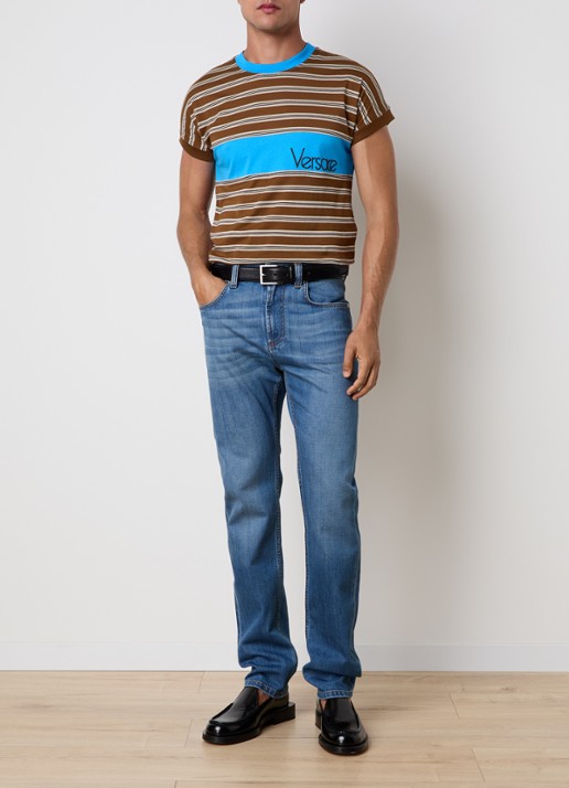Versace Intarsia T-shirt met streepprint - voorkant 2 bruin