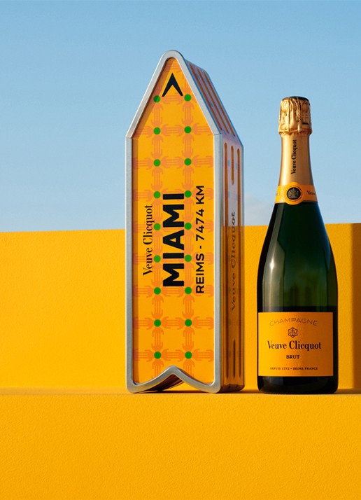 Veuve Clicquot Arrow Capsule Brut (pattern 2) champagne 750 ml - voorkant 2 beige