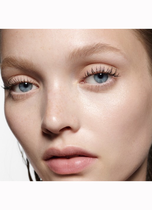 Victoria Beckham Future Lash Mascara - detail 2 black