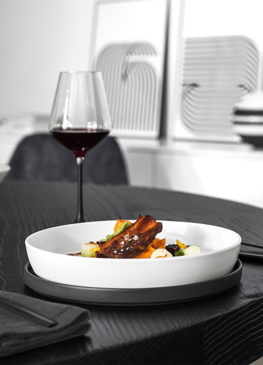 Villeroy & Boch Iconic La Boule Black & White serviesset 7-delig - detail 3 zwart