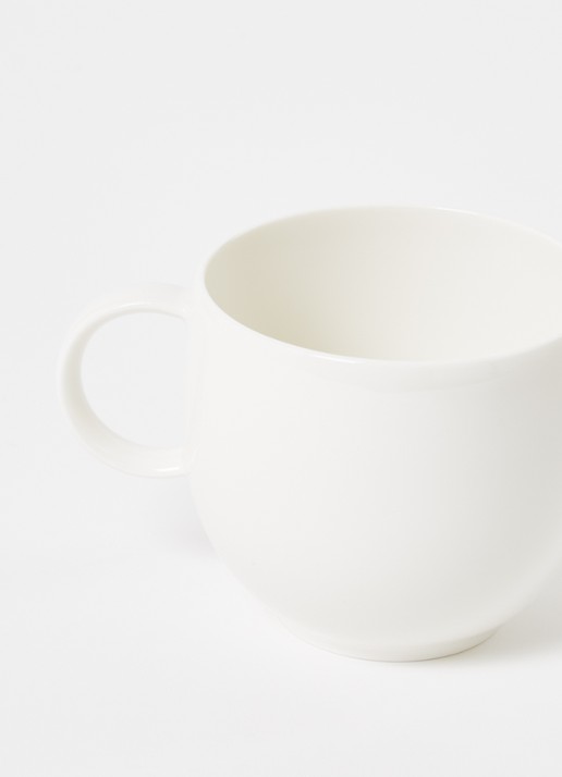 Villeroy & Boch Like Letters K mok 38 cl - detail gebroken wit