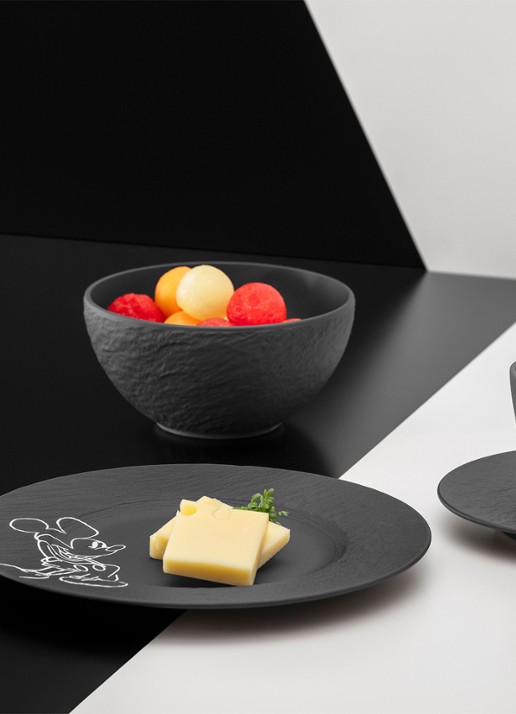 Villeroy & Boch Manufacture Rock - Mickey Mouse ontbijt-/gebaksbordje 22 cm - detail 4 zwart