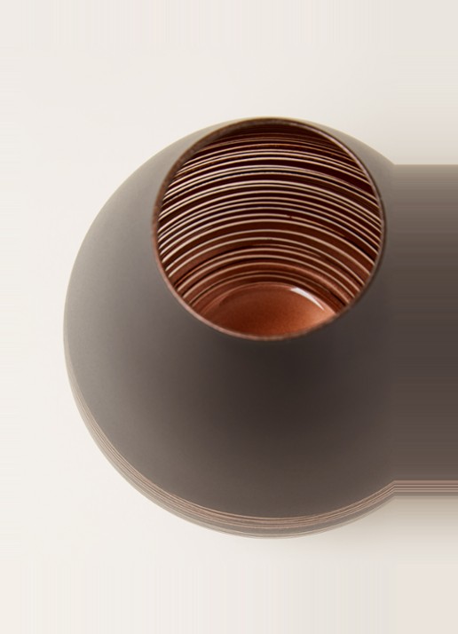 Villeroy & Boch Manufacture Swirl vaas 12 cm - detail donkerbruin