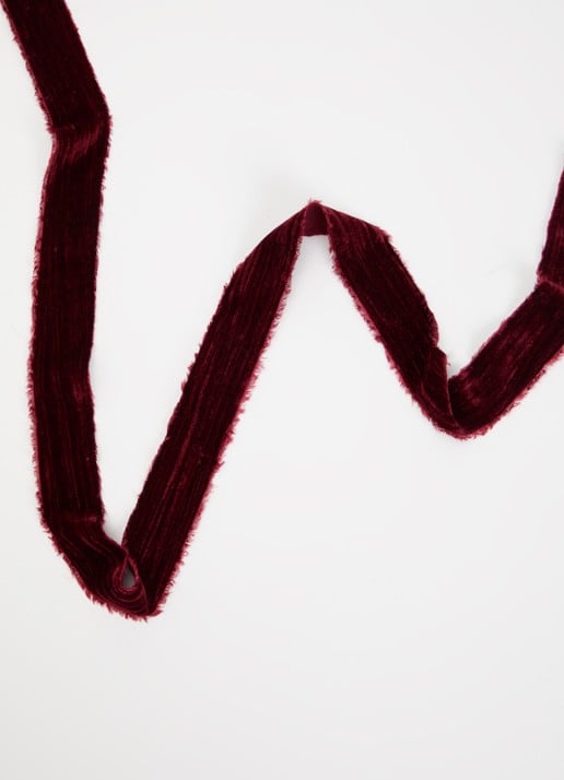 Vivant Crushed Velvet kerstlint 5 meter x 30 mm - voorkant 2 bordeauxrood