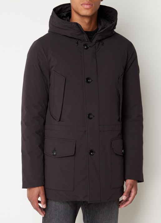 Woolrich Artic parka met donsvulling en klepzakken - detail zwart
