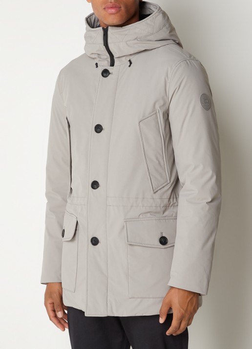 Woolrich Artic parka met donsvulling en klepzakken - detail donkerbeige