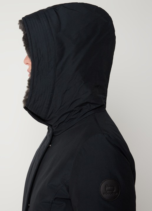 Woolrich Boulder gewatteerde jas met capuchon en steekzakken - detail 4 donkerblauw