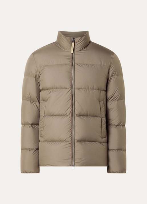Woolrich Cloud Eagle puffer jack met donsvulling en steekzakken - voorkant 3 taupe