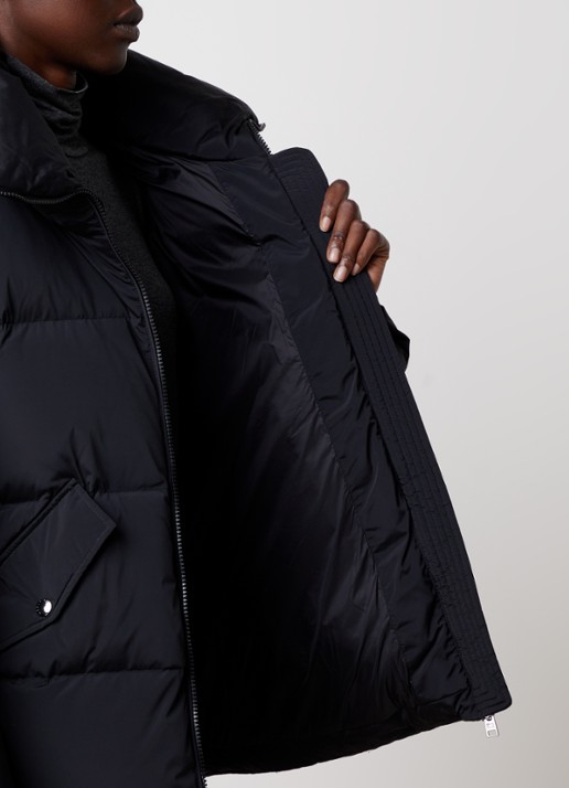 Woolrich Kelly puffer jack met donsvulling en steekzakken - detail 5 zwart