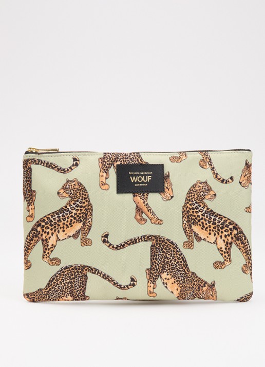 Wouf Avo Leopard XL toilettas met print - voorkant lindegroen