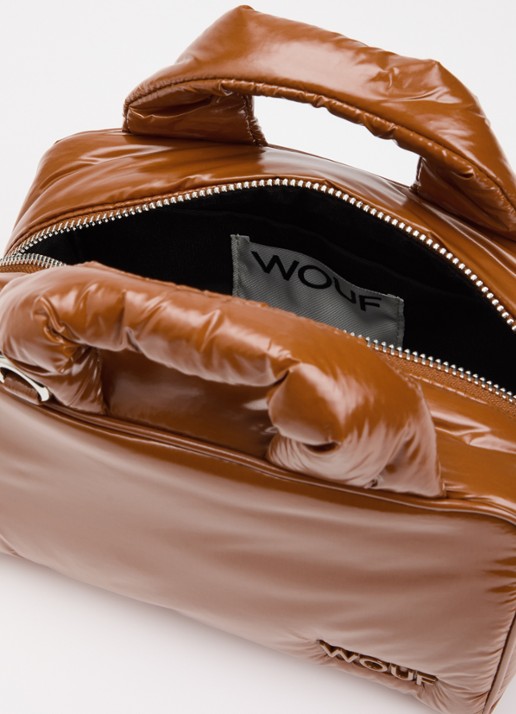 Wouf Sienna schoudertas met logo en afneembare schouderriem - detail roestbruin